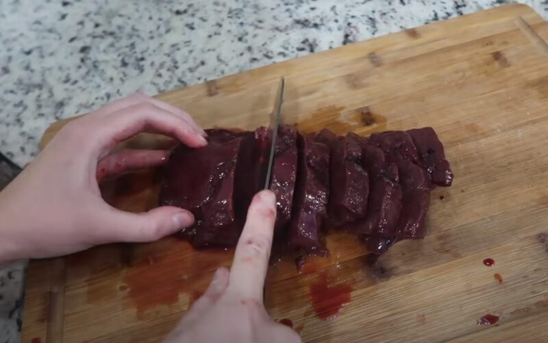 How to cut liver properly