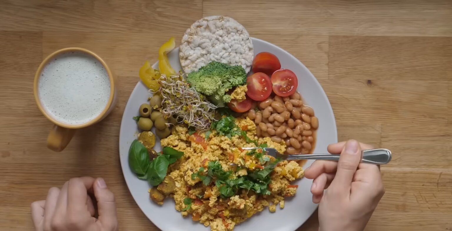 Can You Eat Green Beans Raw The Answer May Surprise You The Thriving Vegan