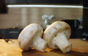 Can You Eat Mushrooms Raw - The Risks and Rewards